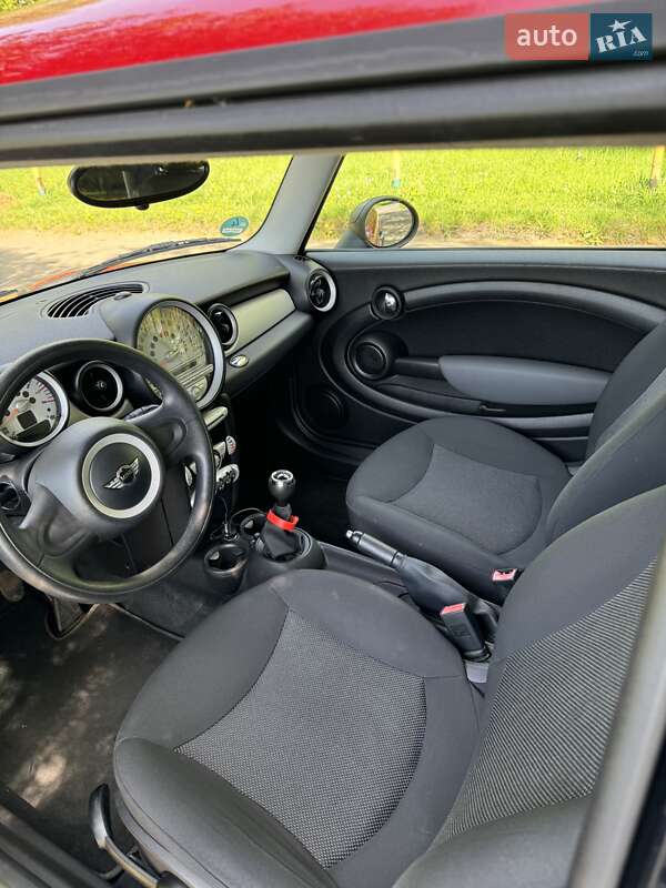 Хетчбек MINI Hatch 2009 в Рівному
