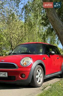 Хэтчбек MINI Hatch 2009 в Ровно Хэтчбек MINI Hatch 2009 в Ровно