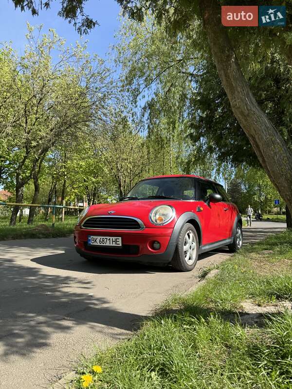 Хетчбек MINI Hatch 2009 в Рівному