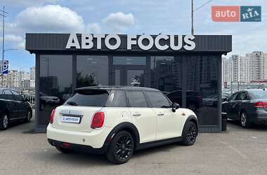 Хетчбек MINI Hatch 2014 в 