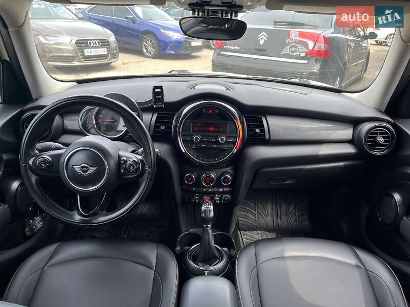 Хетчбек MINI Hatch 2014 в Києві