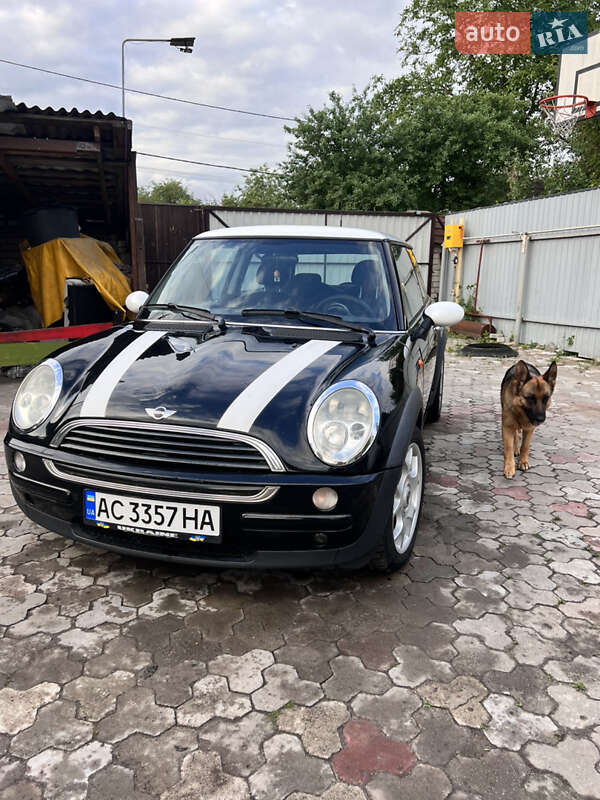 Хэтчбек MINI Hatch 2001 в 