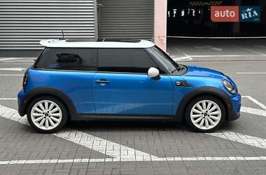 Хэтчбек MINI Hatch 2011 в 