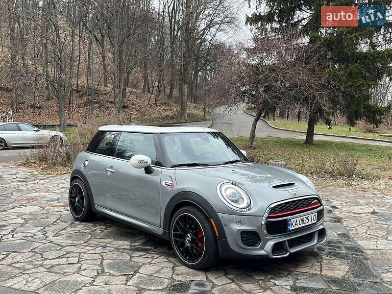 Хетчбек MINI Hatch 2020 в Києві