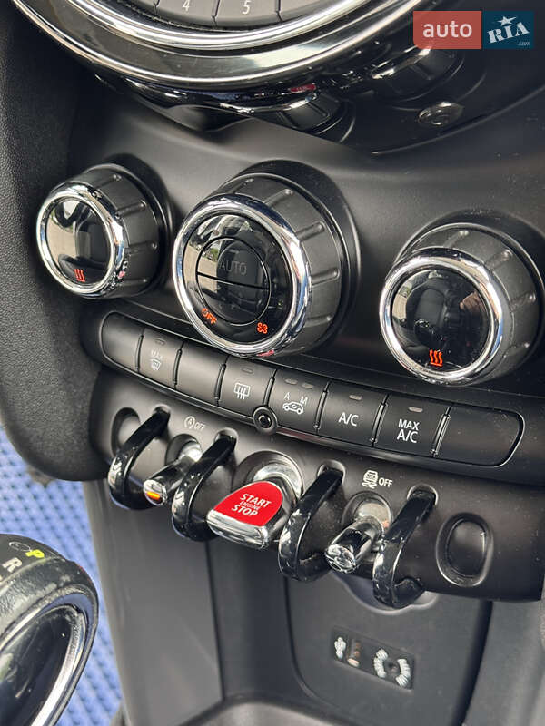 Хетчбек MINI Hatch 2016 в Івано-Франківську