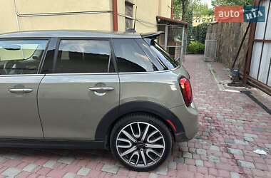 Хетчбек MINI Hatch 2018 в 