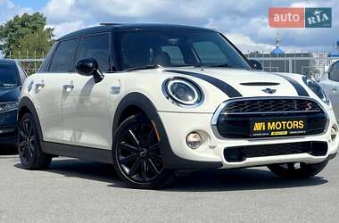 Хэтчбек MINI Hatch 2017 в Киеве