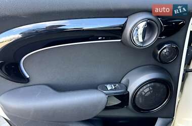 Хетчбек MINI Hatch 2017 в 