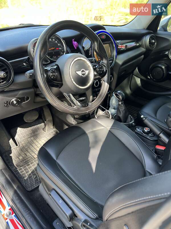 Хэтчбек MINI Hatch 2015 в Киеве