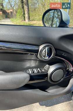 Хетчбек MINI Hatch 2015 в 