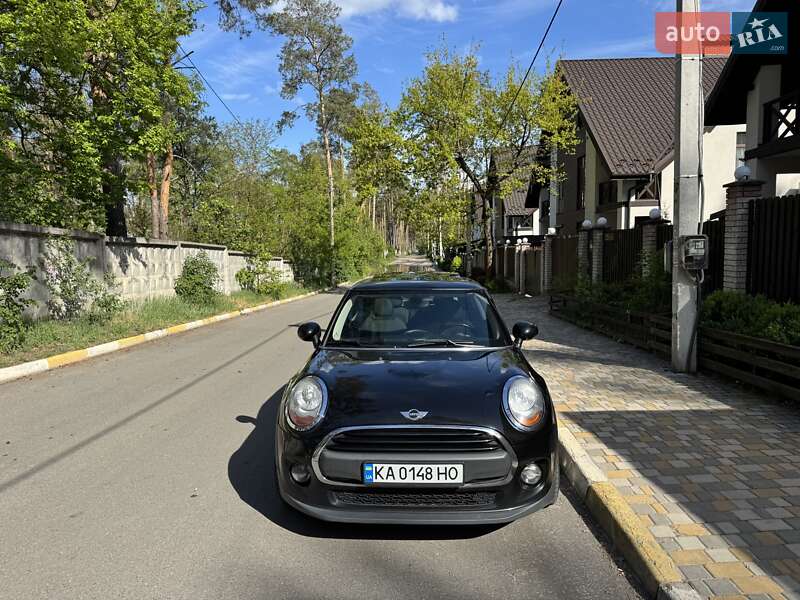 Хэтчбек MINI Hatch 2016 в Киеве
