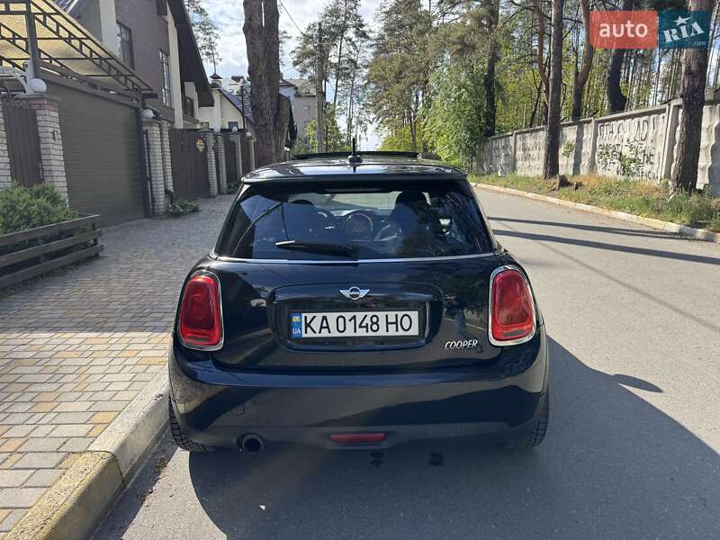 Хэтчбек MINI Hatch 2016 в Киеве
