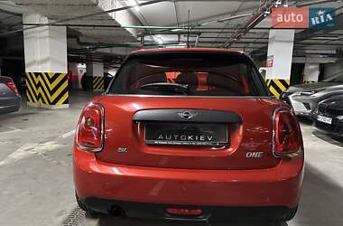 Хетчбек MINI Hatch 2016 в 