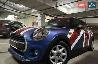 Хэтчбек MINI Hatch 2016 в Киеве