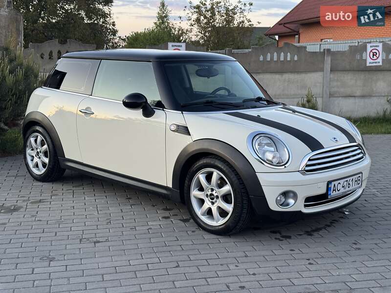 Хэтчбек MINI Hatch 2008 в Луцке