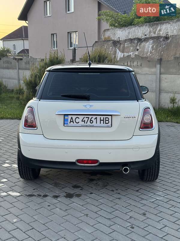Хэтчбек MINI Hatch 2008 в Луцке