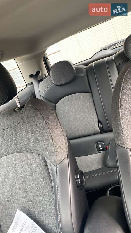 Хэтчбек MINI Hatch 2017 в Киеве