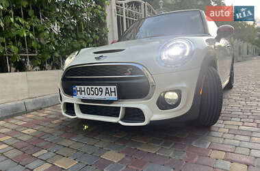 Хетчбек MINI Hatch 2017 в 