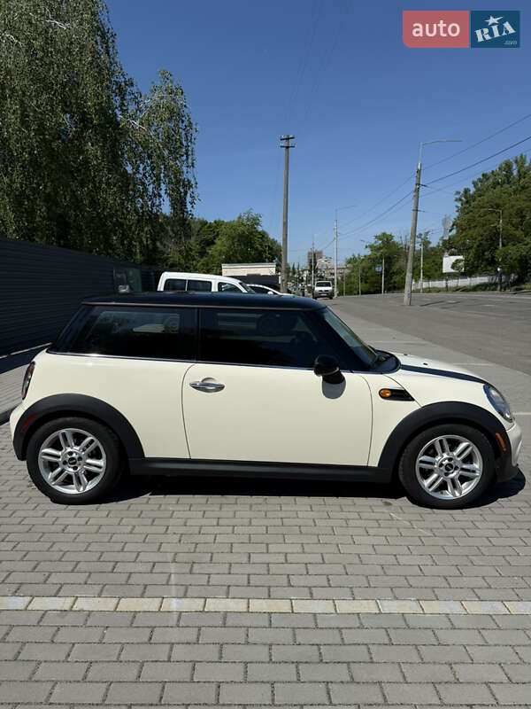 Хетчбек MINI Hatch 2012 в Києві