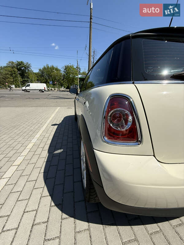 Хетчбек MINI Hatch 2012 в Києві