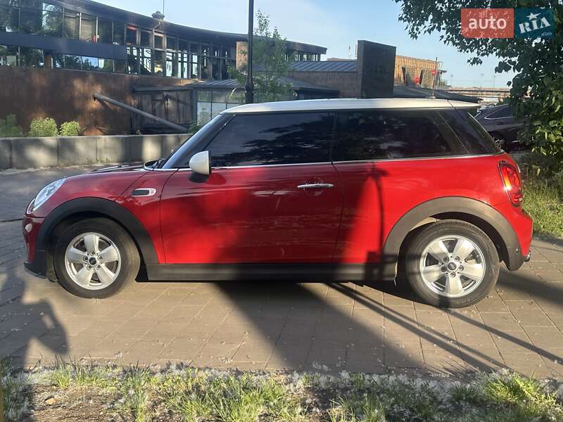 Хетчбек MINI Hatch 2015 в Києві