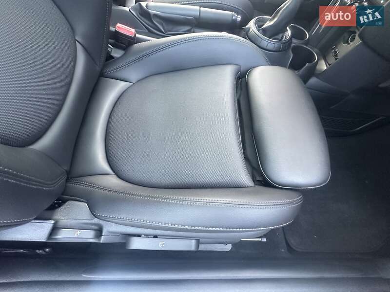 Хетчбек MINI Hatch 2015 в Києві