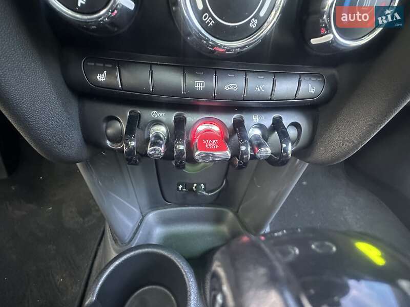 Хетчбек MINI Hatch 2015 в Києві