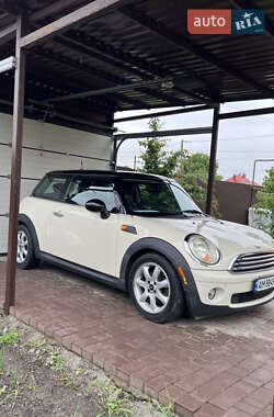 Хэтчбек MINI Hatch 2010 в 