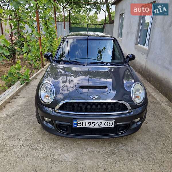 Хэтчбек MINI Hatch 2010 в Измаиле