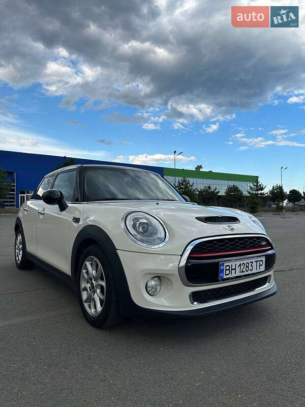 Хэтчбек MINI Hatch 2015 в Одессе фото 5 Хэтчбек MINI Hatch 2015 в Одессе