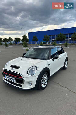 Хэтчбек MINI Hatch 2015 в 