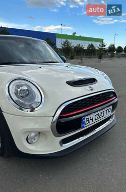 Хэтчбек MINI Hatch 2015 в 