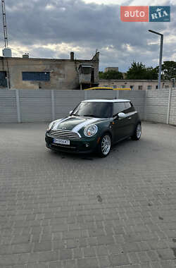 Хетчбек MINI Hatch 2012 в 