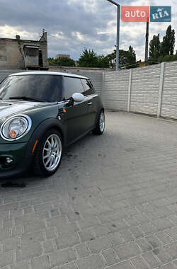 Хетчбек MINI Hatch 2012 в 