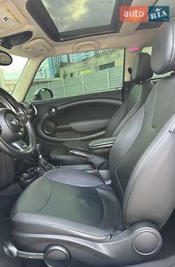 Хетчбек MINI Hatch 2012 в 