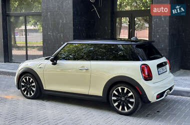 Хетчбек MINI Hatch 2019 в 