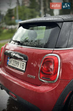 Хетчбек MINI Hatch 2015 в 