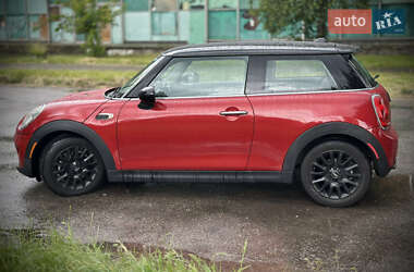 Хетчбек MINI Hatch 2015 в 