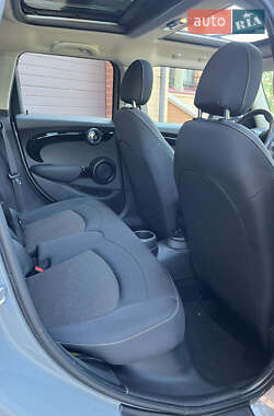 Хэтчбек MINI Hatch 2020 в Киеве