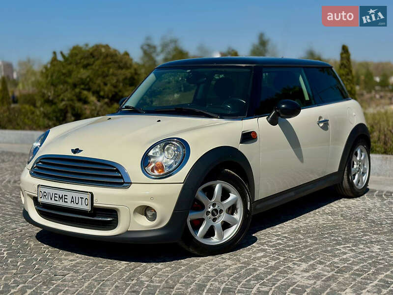 Хетчбек MINI Hatch 2012 в 