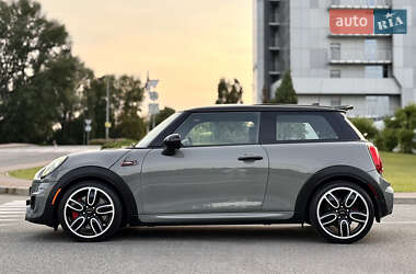 Хэтчбек MINI Hatch 2018 в 