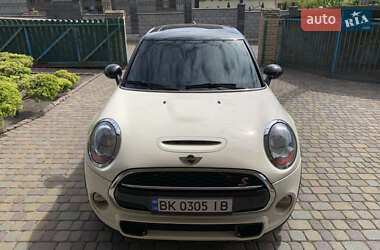 Хэтчбек MINI Hatch 2017 в 