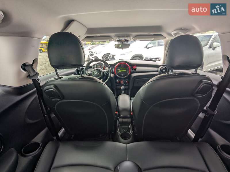 Хетчбек MINI Hatch 2017 в Києві