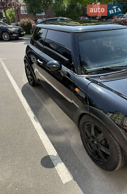 Хэтчбек MINI Hatch 2003 в 