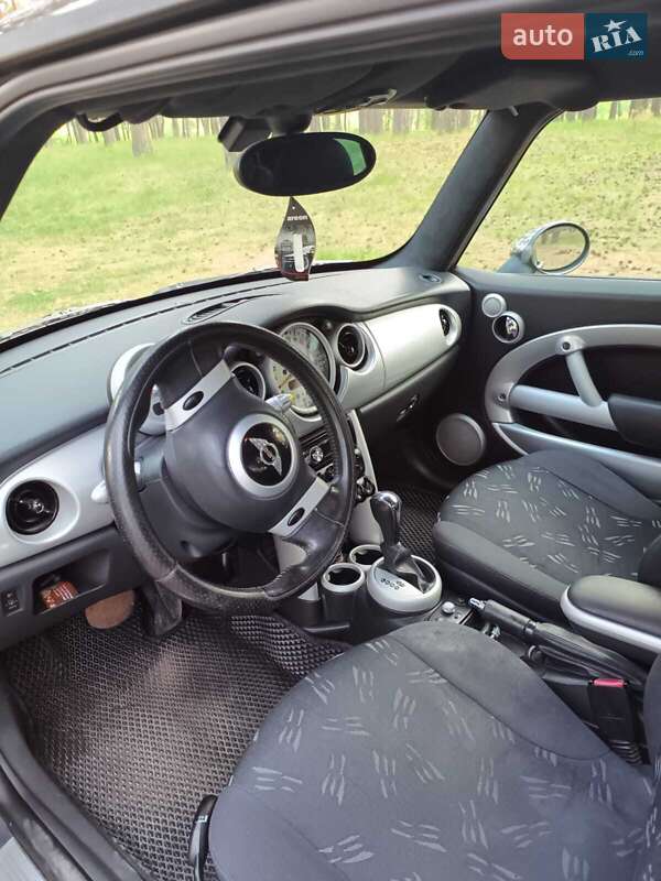 Хетчбек MINI Hatch 2005 в Охтирці