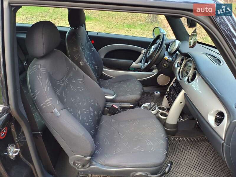 Хэтчбек MINI Hatch 2005 в Ахтырке