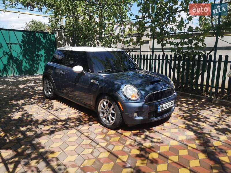 Хетчбек MINI Hatch 2009 в 