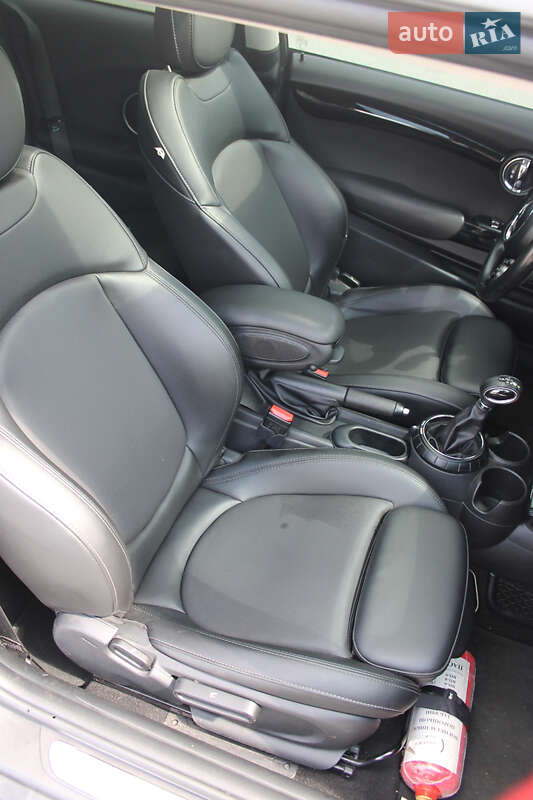 Хэтчбек MINI Hatch 2015 в Полтаве