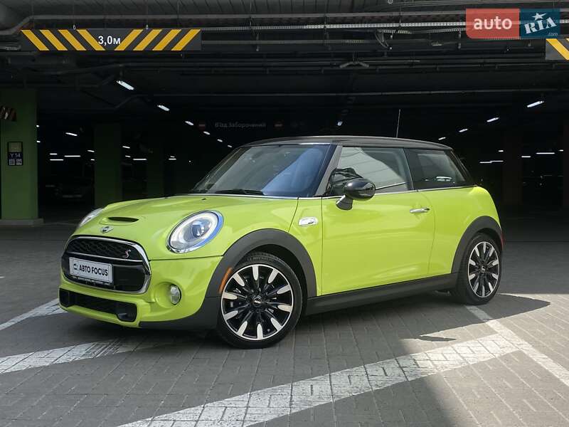 Хэтчбек MINI Hatch 2014 в Киеве