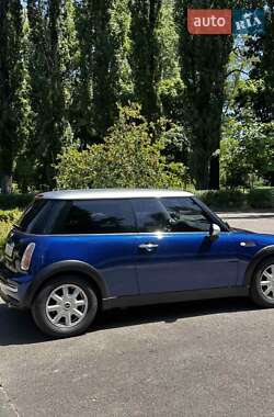 Хетчбек MINI Hatch 2004 в 